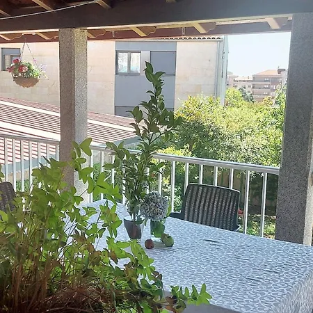 度假居 Charming House In With Terrace And Garden *
