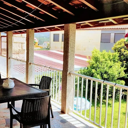 Charming House In With Terrace And Garden 度假居