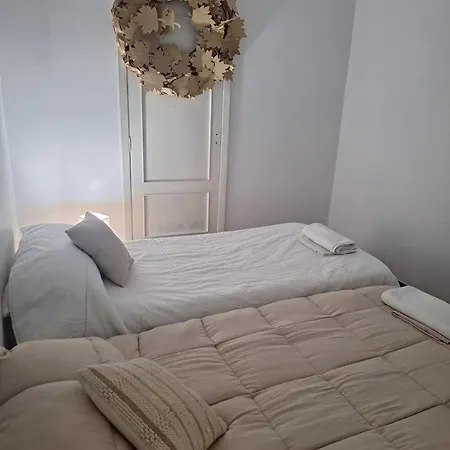 度假居 Charming House In With Terrace And Garden