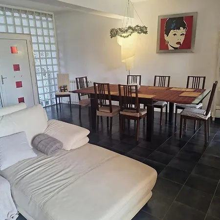 Charming House In With Terrace And Garden 度假居 *