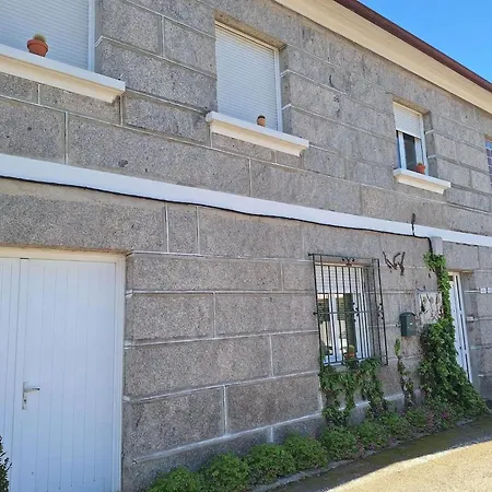 度假居 Charming House In With Terrace And Garden
